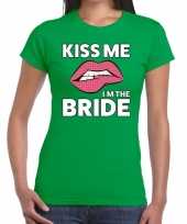 Kiss me i am the bride groen fun t-shirt voor dames kopen