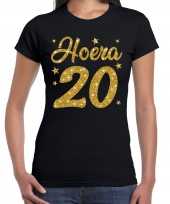 Zwart hoera 20 jaar verjaardag t-shirt voor dames met gouden glitter bedrukking kopen