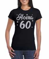 Zwart hoera 60 jaar verjaardag t-shirt voor dames met zilveren glitter bedrukking kopen